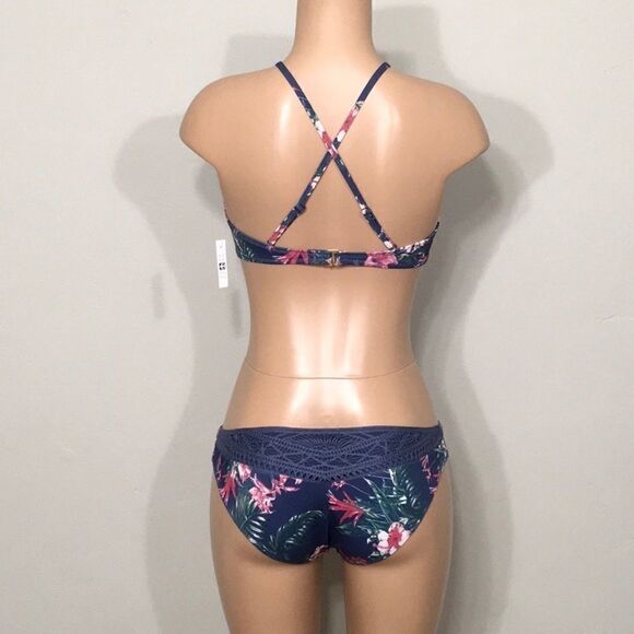 ROXY tropical print with crochet bikini. - Picture 7 of 13